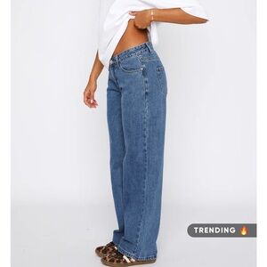 White Fox Boutique Blue Straight Leg low rise Jeans